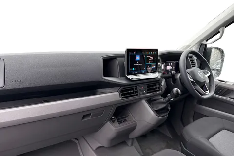 CX75JXJ Volkswagen Crafter 2.0 TDI CR30 Commerce FWD MWB High Roof Euro 6 (s/s) 5dr Thumbnail #15