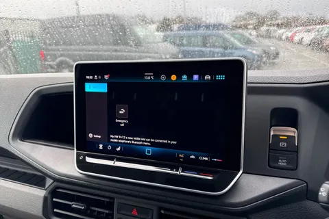 CX75JWZ Volkswagen Crafter 2.0 TDI CR35 Commerce FWD LWB High Roof Euro 6 (s/s) 5dr Thumbnail #33