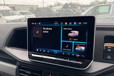 CX75JXW Volkswagen Crafter 2.0 TDI CR35 Commerce Plus Auto FWD MWB High Roof Euro 6 (s/s) 5dr Thumbnail #34