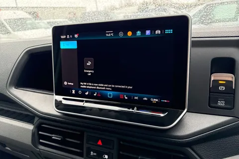 CX75JXW Volkswagen Crafter 2.0 TDI CR35 Commerce Plus Auto FWD MWB High Roof Euro 6 (s/s) 5dr Thumbnail #36