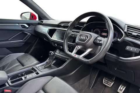 YG19OMP Audi Q3 1.5 TFSI CoD 35 S line S Tronic Euro 6 (s/s) 5dr Thumbnail #8