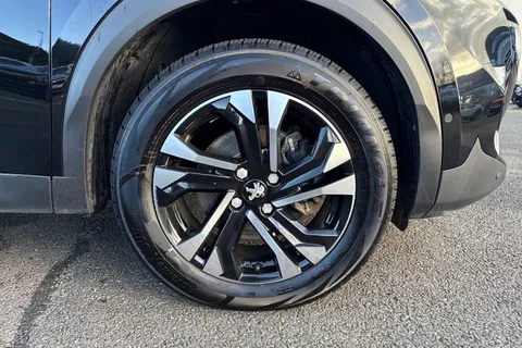 SD72WXJ PEUGEOT e-2008 50kWh GT Auto 5dr (7kW Charger) Thumbnail #9