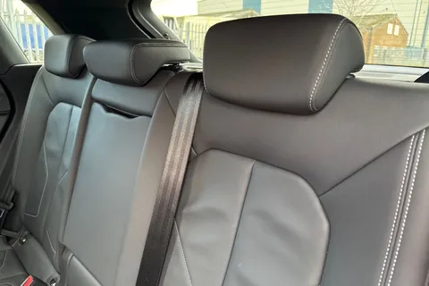 YG19OMP Audi Q3 1.5 TFSI CoD 35 S line S Tronic Euro 6 (s/s) 5dr Thumbnail #14