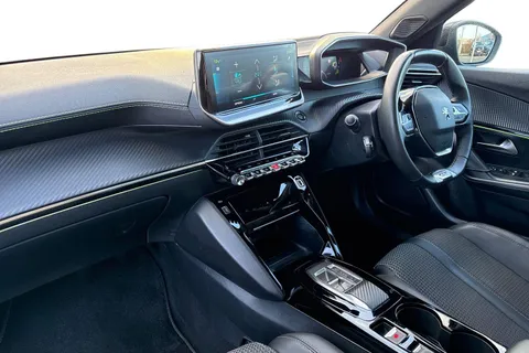 SD72WXJ PEUGEOT e-2008 50kWh GT Auto 5dr (7kW Charger) Thumbnail #14