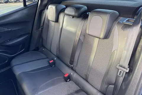 SD72WXJ PEUGEOT e-2008 50kWh GT Auto 5dr (7kW Charger) Thumbnail #18