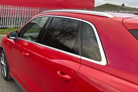 YG19OMP Audi Q3 1.5 TFSI CoD 35 S line S Tronic Euro 6 (s/s) 5dr Thumbnail #25