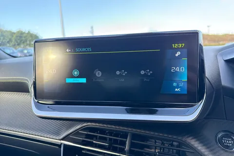 SD72WXJ PEUGEOT e-2008 50kWh GT Auto 5dr (7kW Charger) Thumbnail #47