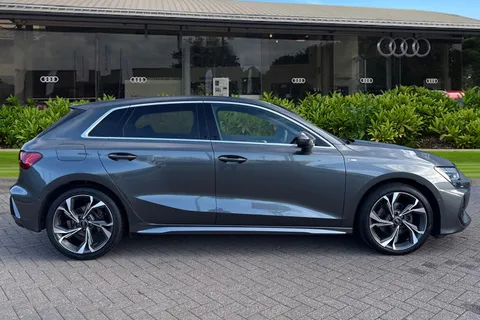 ML25OMU Audi A3 S line 30 TFSI 116 PS S tronic Thumbnail #4