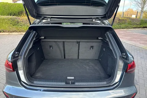 ML25OMU Audi A3 S line 30 TFSI 116 PS S tronic Thumbnail #7