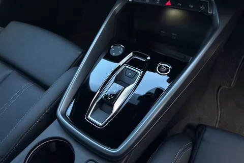 ML25OMU Audi A3 S line 30 TFSI 116 PS S tronic Thumbnail #23