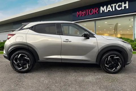 MM23WTG Nissan Juke 1.0 DIG-T N-Connecta DCT Auto Euro 6 (s/s) 5dr Thumbnail #4