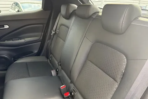 MM23WTG Nissan Juke 1.0 DIG-T N-Connecta DCT Auto Euro 6 (s/s) 5dr Thumbnail #19