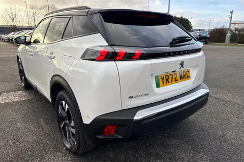 YR72WRC PEUGEOT e-2008 50kWh GT Auto 5dr (7kW Charger) Thumbnail #7