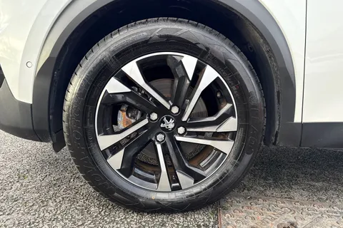 YR72WRC PEUGEOT e-2008 50kWh GT Auto 5dr (7kW Charger) Thumbnail #11