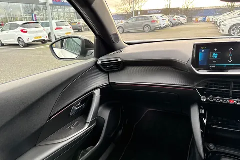 YR72WRC PEUGEOT e-2008 50kWh GT Auto 5dr (7kW Charger) Thumbnail #19