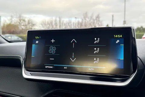 YR72WRC PEUGEOT e-2008 50kWh GT Auto 5dr (7kW Charger) Thumbnail #21