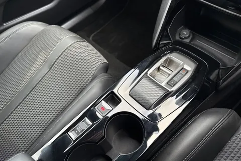 YR72WRC PEUGEOT e-2008 50kWh GT Auto 5dr (7kW Charger) Thumbnail #22