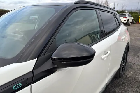 YR72WRC PEUGEOT e-2008 50kWh GT Auto 5dr (7kW Charger) Thumbnail #29