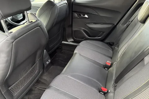 YR72WRC PEUGEOT e-2008 50kWh GT Auto 5dr (7kW Charger) Thumbnail #36