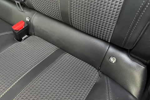 YR72WRC PEUGEOT e-2008 50kWh GT Auto 5dr (7kW Charger) Thumbnail #37