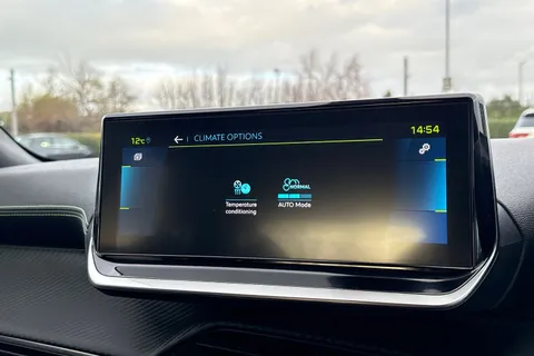 YR72WRC PEUGEOT e-2008 50kWh GT Auto 5dr (7kW Charger) Thumbnail #56