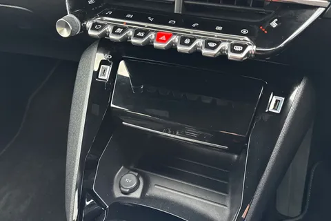 YR72WRC PEUGEOT e-2008 50kWh GT Auto 5dr (7kW Charger) Thumbnail #59