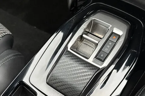 YR72WRC PEUGEOT e-2008 50kWh GT Auto 5dr (7kW Charger) Thumbnail #60