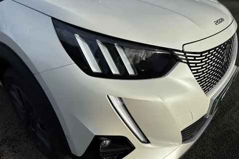 CE22LDU PEUGEOT e-2008 50kWh GT Premium Auto 5dr Thumbnail #17