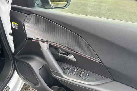 CE22LDU PEUGEOT e-2008 50kWh GT Premium Auto 5dr Thumbnail #18