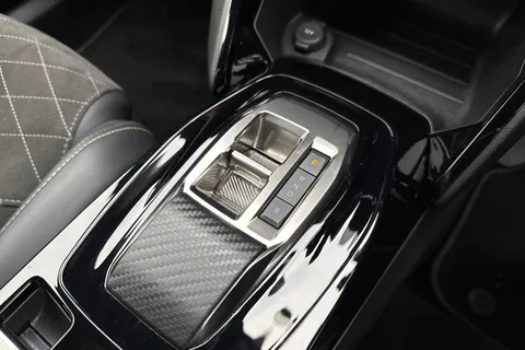 CE22LDU PEUGEOT e-2008 50kWh GT Premium Auto 5dr Thumbnail #20
