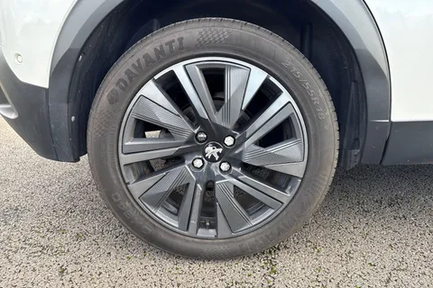 CE22LDU PEUGEOT e-2008 50kWh GT Premium Auto 5dr Thumbnail #22