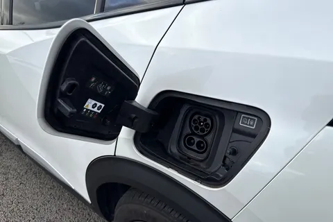 CE22LDU PEUGEOT e-2008 50kWh GT Premium Auto 5dr Thumbnail #25