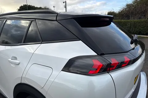 CE22LDU PEUGEOT e-2008 50kWh GT Premium Auto 5dr Thumbnail #32