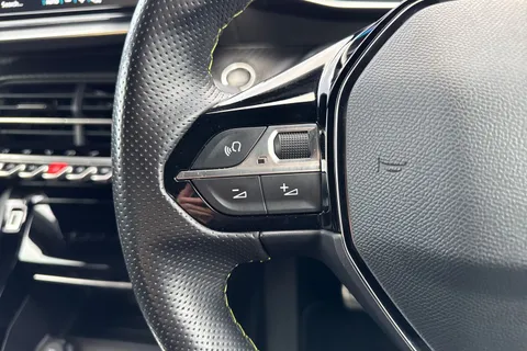 CE22LDU PEUGEOT e-2008 50kWh GT Premium Auto 5dr Thumbnail #40