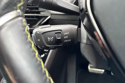 CE22LDU PEUGEOT e-2008 50kWh GT Premium Auto 5dr Thumbnail #42