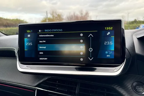 CE22LDU PEUGEOT e-2008 50kWh GT Premium Auto 5dr Thumbnail #46