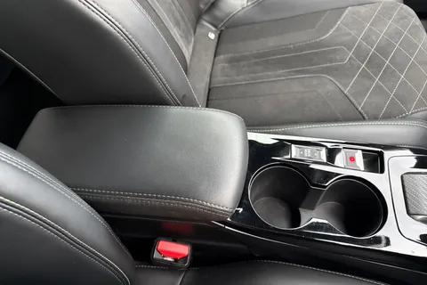 CE22LDU PEUGEOT e-2008 50kWh GT Premium Auto 5dr Thumbnail #60