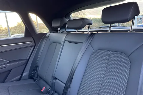 BV22SWF Audi Q3 S line 40 TFSI quattro 190 PS S tronic Thumbnail #19