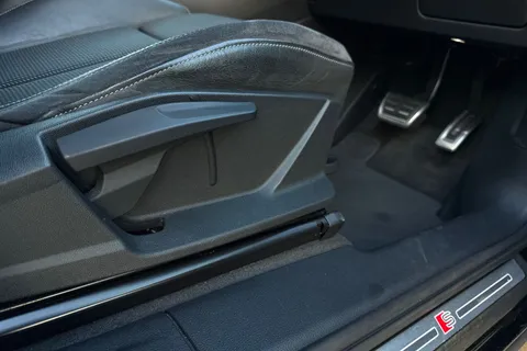 BV22SWF Audi Q3 S line 40 TFSI quattro 190 PS S tronic Thumbnail #44