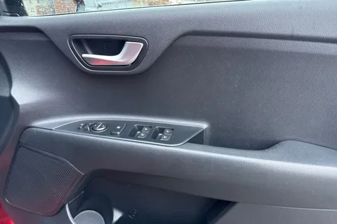 ML70WZO Kia Rio 1.0 T-GDi MHEV 3 Euro 6 (s/s) 5dr Thumbnail #22