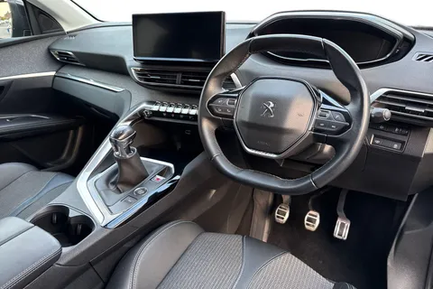 FV72VEX PEUGEOT 5008 1.2 PureTech Allure Premium + Euro 6 (s/s) 5dr Thumbnail #14