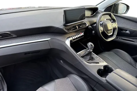 FV72VEX PEUGEOT 5008 1.2 PureTech Allure Premium + Euro 6 (s/s) 5dr Thumbnail #15