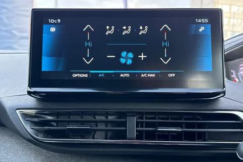 FV72VEX PEUGEOT 5008 1.2 PureTech Allure Premium + Euro 6 (s/s) 5dr Thumbnail #22