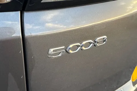 FV72VEX PEUGEOT 5008 1.2 PureTech Allure Premium + Euro 6 (s/s) 5dr Thumbnail #33