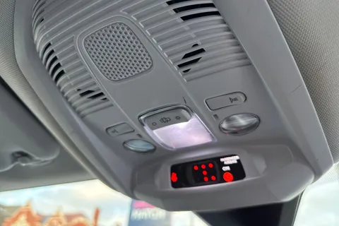 FV72VEX PEUGEOT 5008 1.2 PureTech Allure Premium + Euro 6 (s/s) 5dr Thumbnail #37