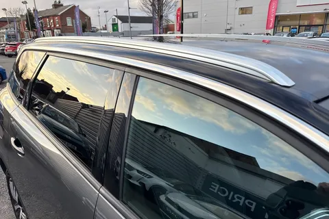 FV72VEX PEUGEOT 5008 1.2 PureTech Allure Premium + Euro 6 (s/s) 5dr Thumbnail #39