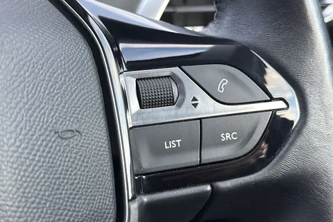 FV72VEX PEUGEOT 5008 1.2 PureTech Allure Premium + Euro 6 (s/s) 5dr Thumbnail #43