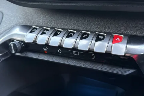 FV72VEX PEUGEOT 5008 1.2 PureTech Allure Premium + Euro 6 (s/s) 5dr Thumbnail #50