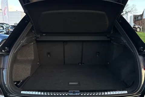 BL25DLJ Audi Q3 Black Edition 35 TFSI 150 PS S tronic Thumbnail #7