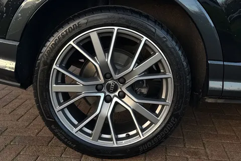BL25DLJ Audi Q3 Black Edition 35 TFSI 150 PS S tronic Thumbnail #10